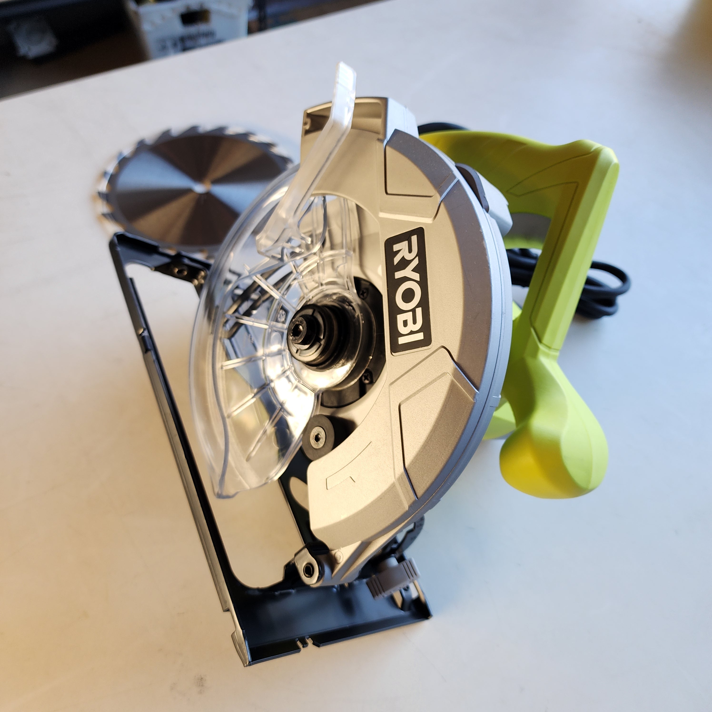 13 Amp Corded 7-1/4 in. Circular Saw (CSB125) 13 Amp Corded 7-1/4 in. Circular Saw (CSB125)